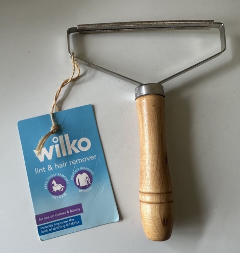 Portable lint remover fabric - remover,